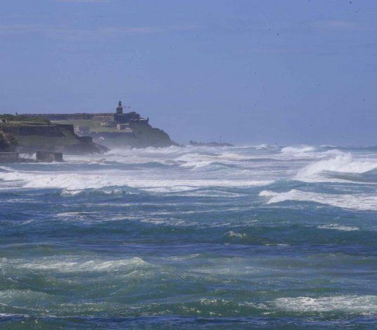 Condiciones marítimas peligrosas: las olas en la costa norte alcanzarán los 15 pies de altura