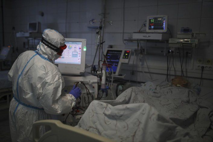 Salud reporta 10 muertes y 121 hospitalizados por COVID-19
