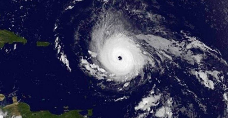 Irma sube a categoría 5