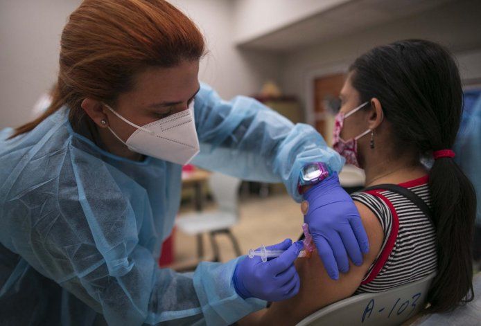Anuncian evento masivo de vacunación contra el COVID-19 en 15 localidades de Puerto Rico