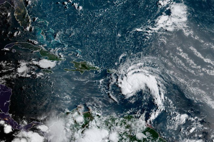 Tormenta tropical Fred se debilita tras llegar a Dominicana