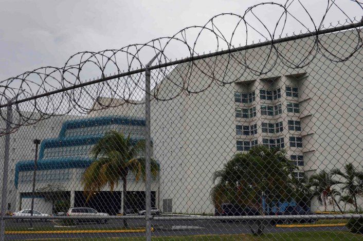 Juez Gustavo Gelpí confirma más casos de COVID-19 en la cárcel federal