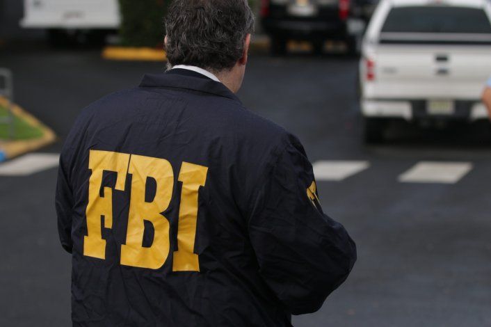 FBI arresta exempleado y contratista de Toa Baja por corrupción