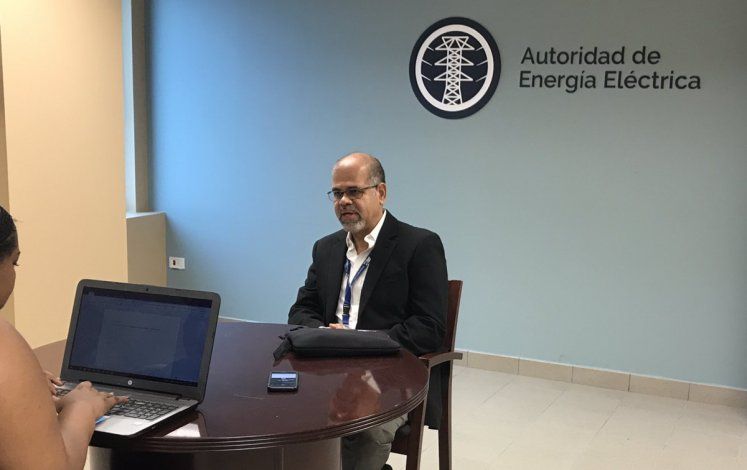El director interino de la Autoridad de Energía Eléctrica (AEE)