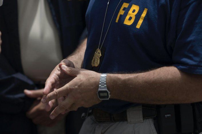 FBI busca más información sobre Charbonier