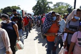 migrantes parten a pie desde el sur de mexico rumbo a eeuu